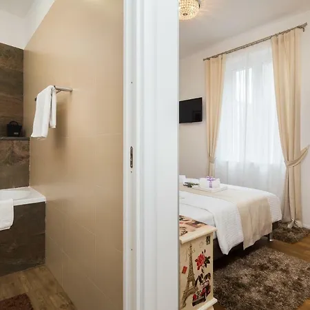 Apartment Luxury Luce